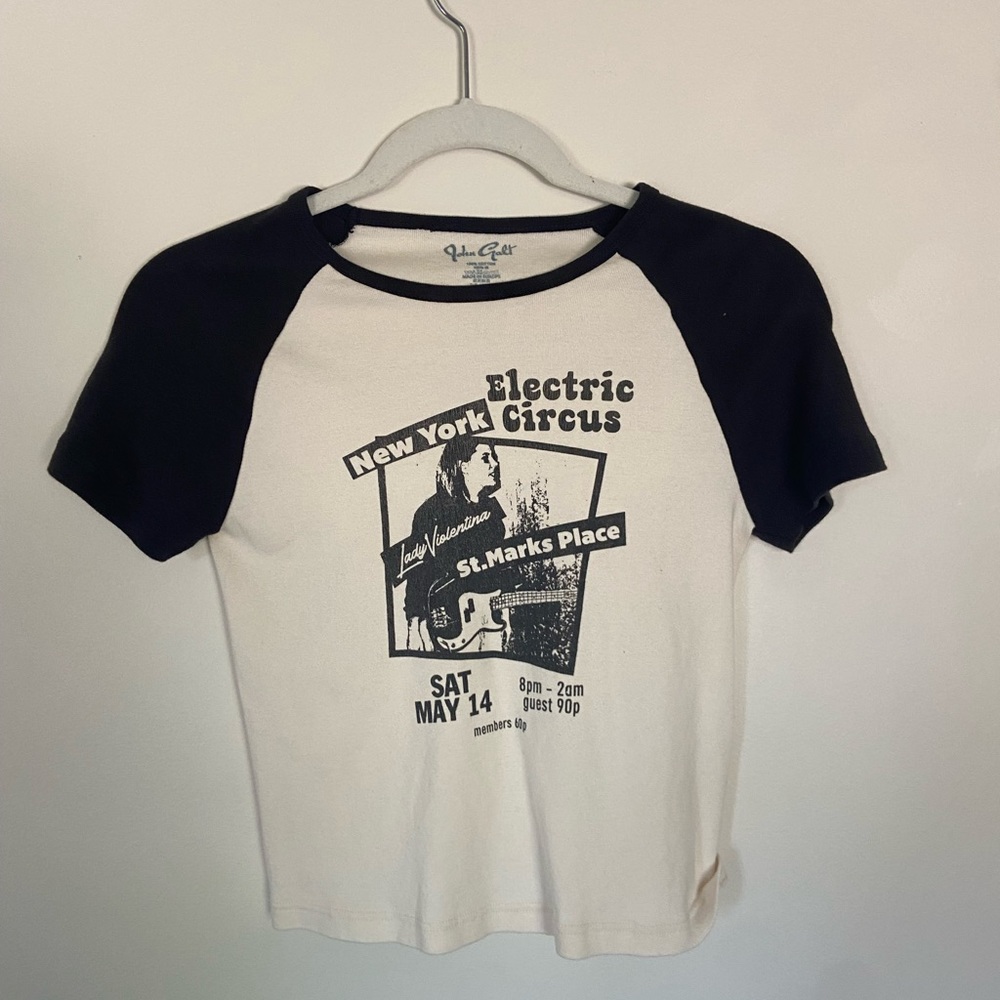 brandy melville graphic tee